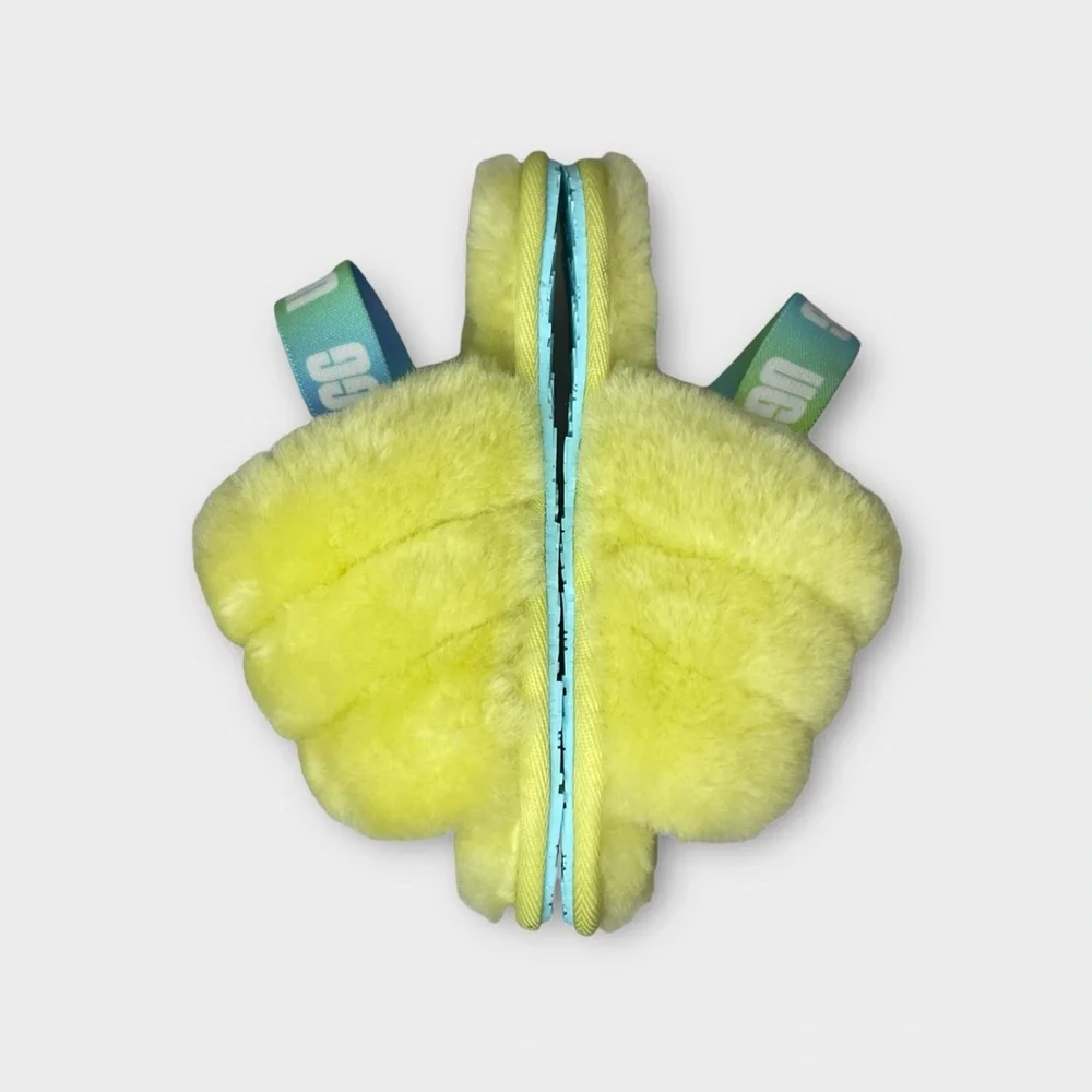 UGG lime pale
